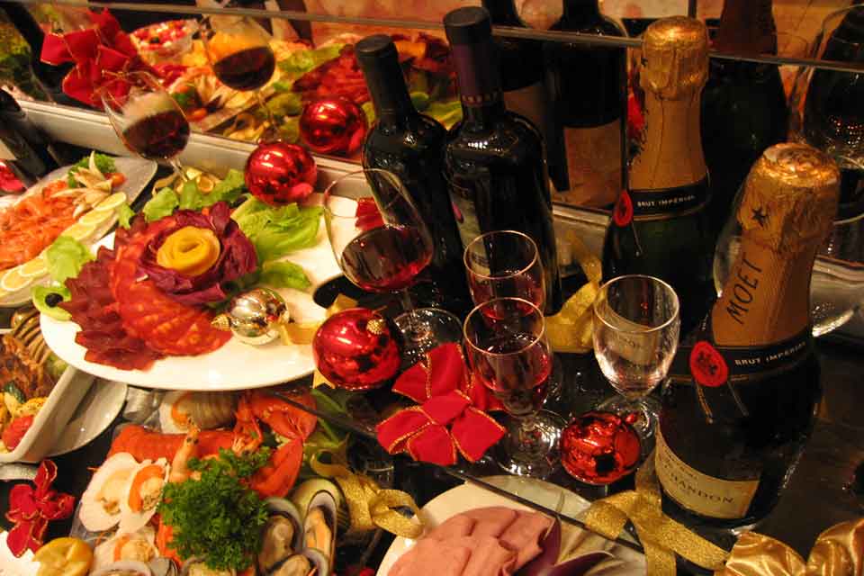 Joyous Christmas &amp; New Year Buffet Party - Offers - Metropark Hotel Causeway Bay Hong Kong